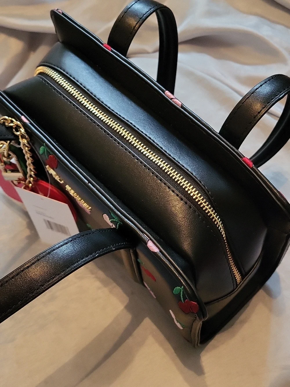 Betsey JOHNSON black Cherry Stitched Print Satchel with Red Cherry Heart Charmhm - Picture 4 of 4